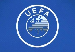 马卡报：欧足联有可能因为违法财政公平法案制裁巴萨等俱乐部-